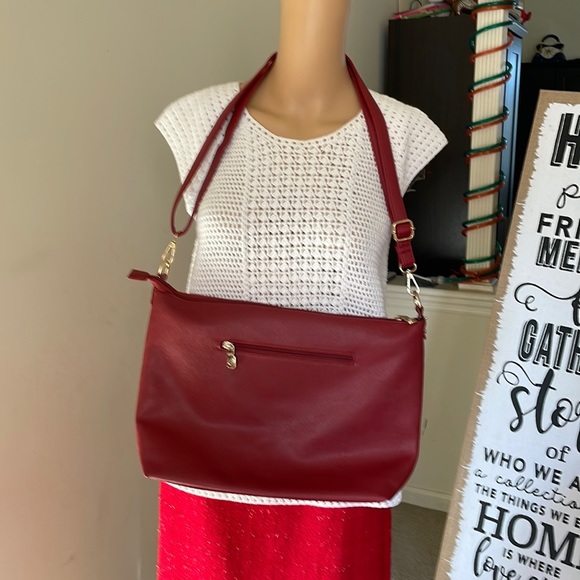 Large Red Bag Like New - Picture 1 of 3